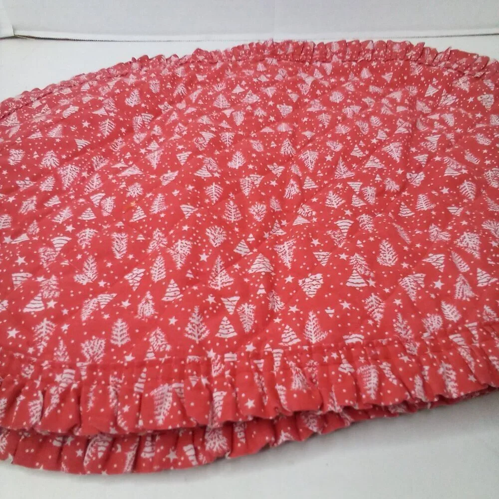 Quilted Fabric Placemats Christmas Tree Ruffle Trim Oval 17.5